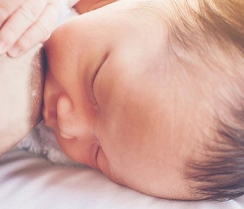 Allaitement : Comment Savoir Si Bébé Mange Assez ? | La Boîte Rose