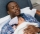 bébé nouveau-né en peau à peau avec son papa à la maternité