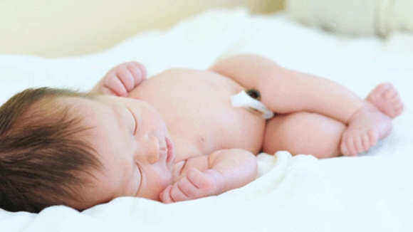 Accouchement : Le Boom Des Naissances Lotus ! | La Boîte Rose