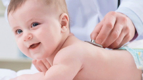 Toux De Bébé : Quand S'inquiéter ? | La Boîte Rose