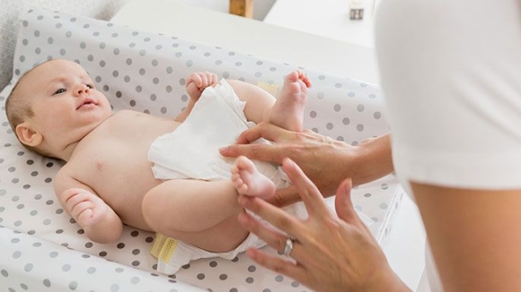 Hygiene De Bebe 10 Astuces Pour Un Change Tout En Douceur La Boite Rose