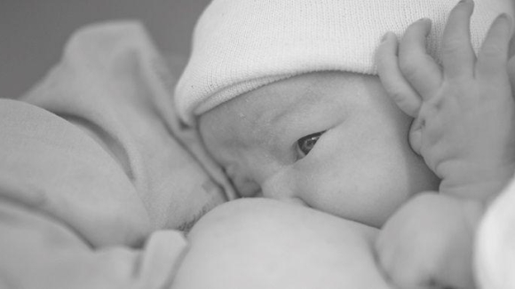 Peau a peau papa poilu